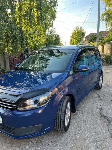 Volkswagen Touran, 2011