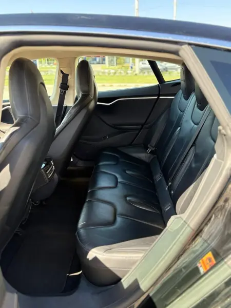 TESLA S, 2015