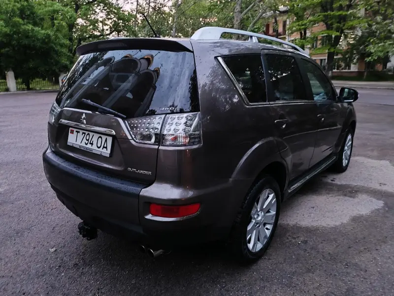 Mitsubishi Outlander, 2011