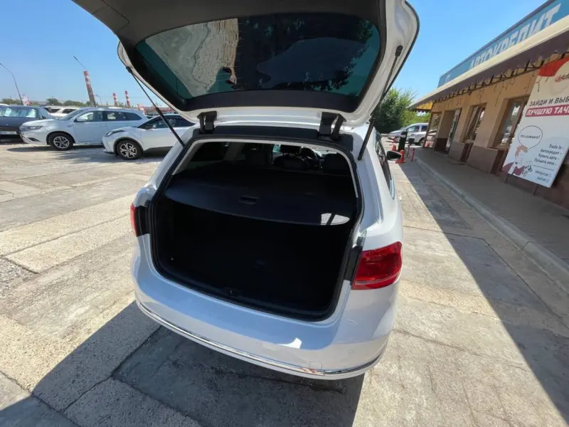 Volkswagen Passat, 2013