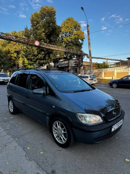 Opel Zafira, 2001