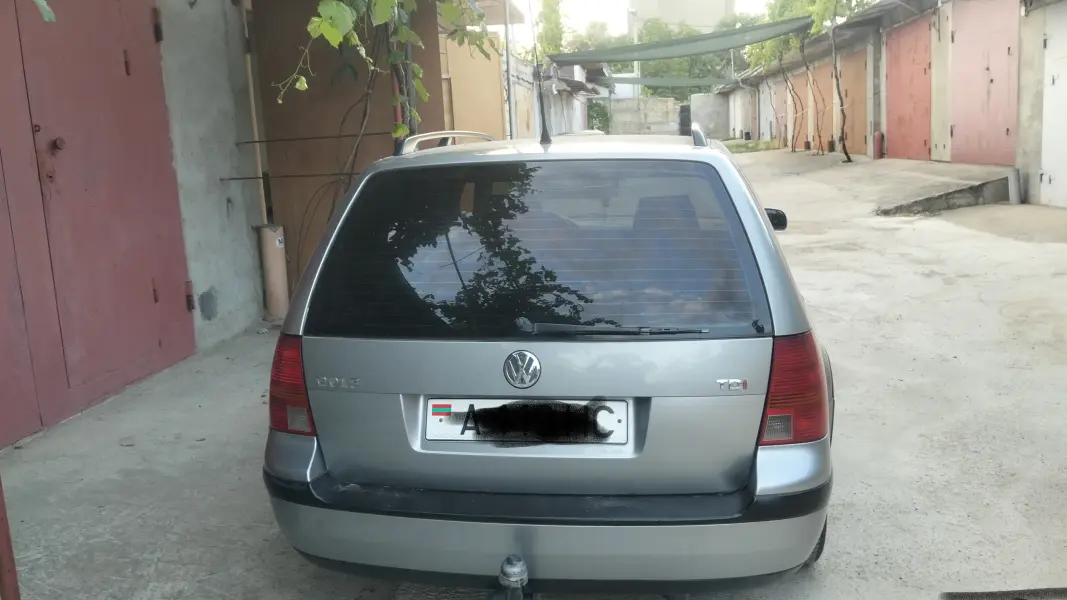 Volkswagen Golf, 2002
