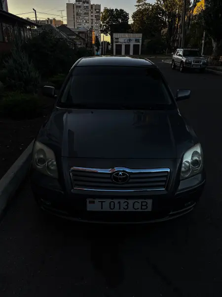 Toyota Avensis, 2004