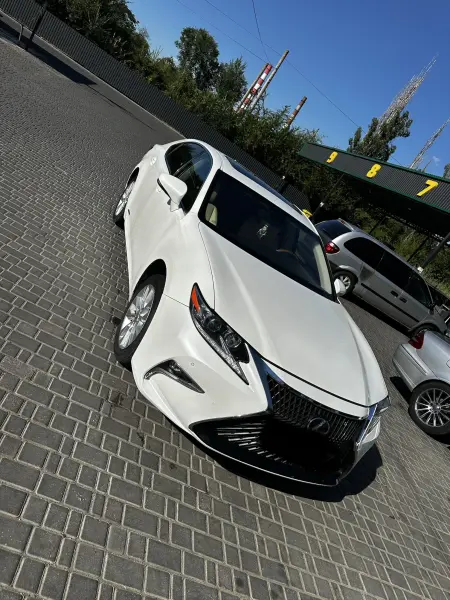 Lexus ES, 2014