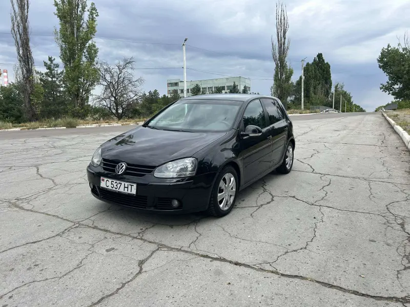 Volkswagen Golf, 2004