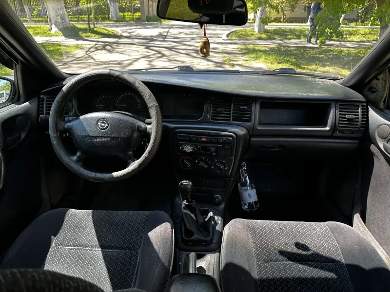 Opel Vectra, 1997