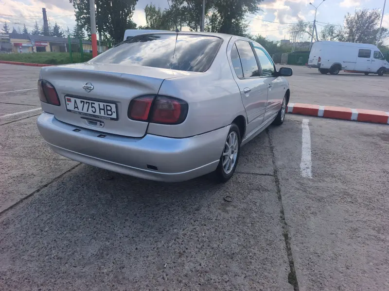 Nissan Primera, 2000
