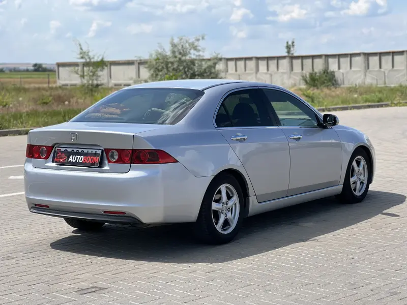 Honda Accord, 2004
