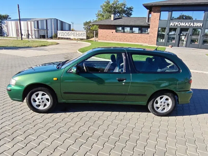 Nissan Almera, 2000