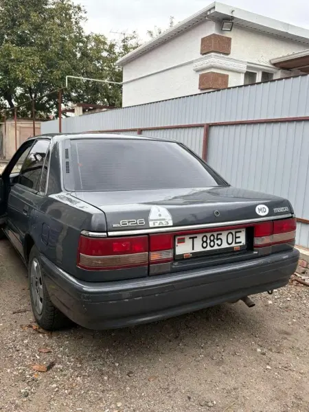 Mazda 626, 1993