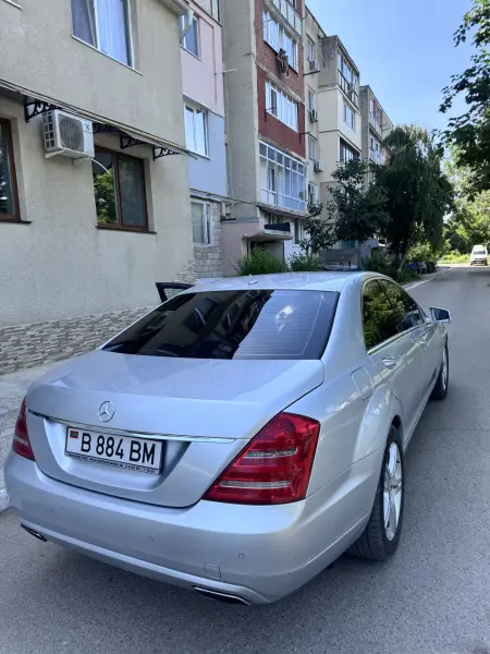 Mercedes-Benz S-Class, 2009