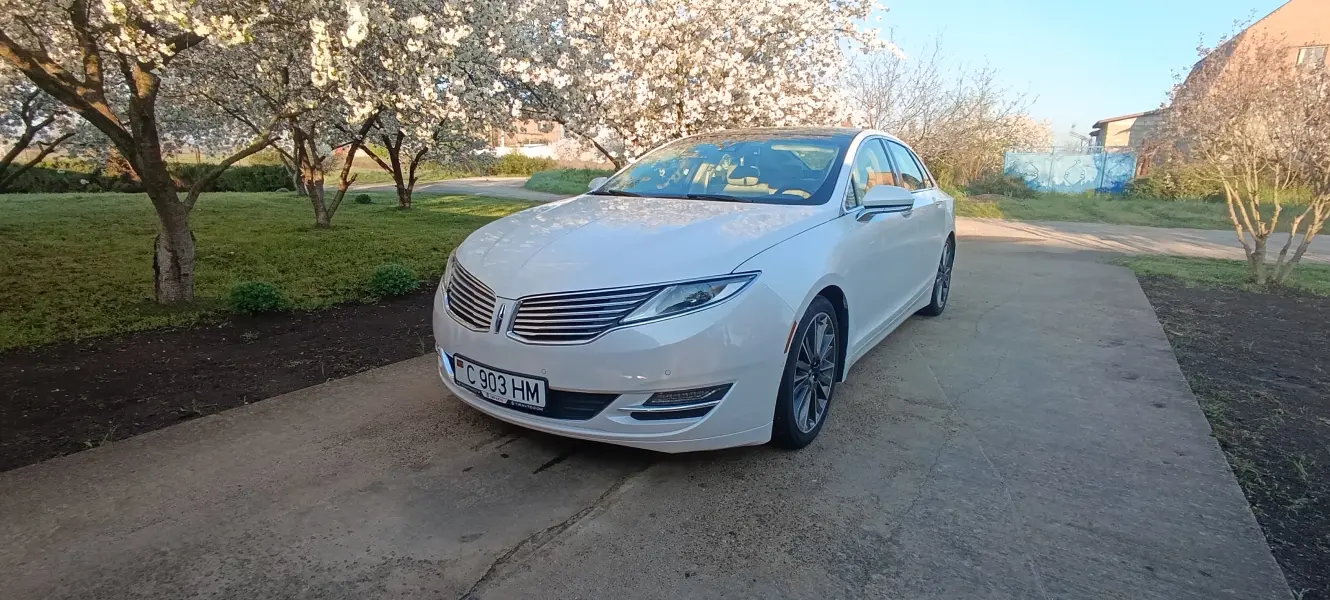 Lincoln MKZ, 2015