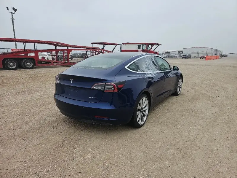 TESLA 3, 2019