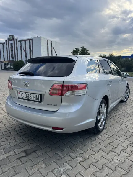 Toyota Avensis, 2010