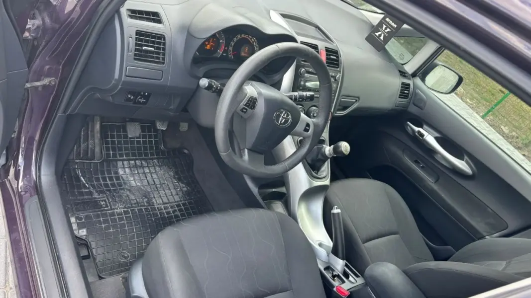 Toyota Corolla, 2012