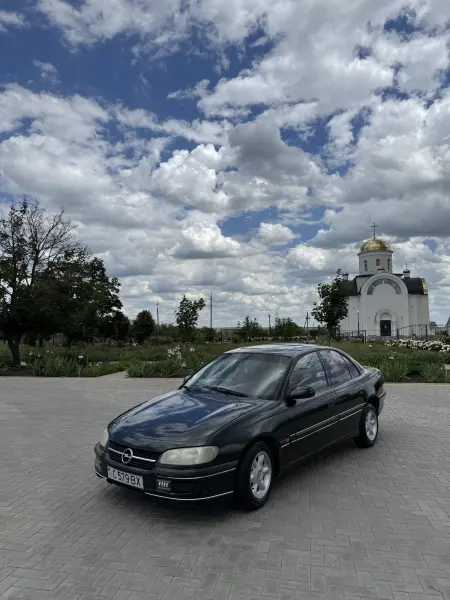 Opel Omega, 1996