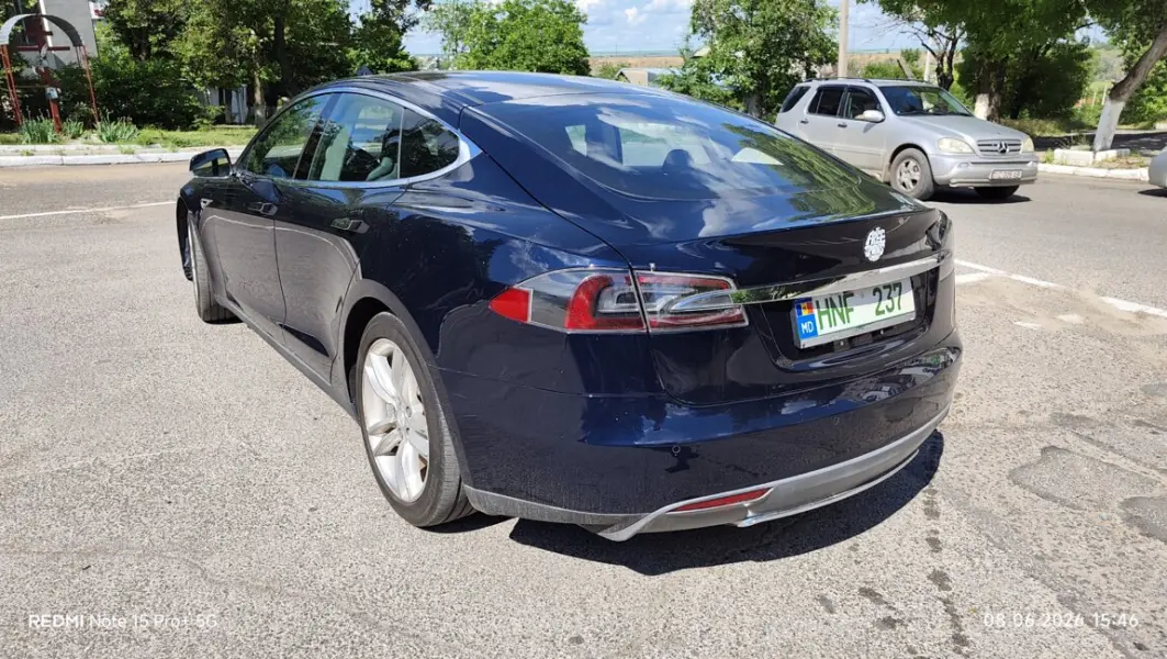 TESLA S, 2014