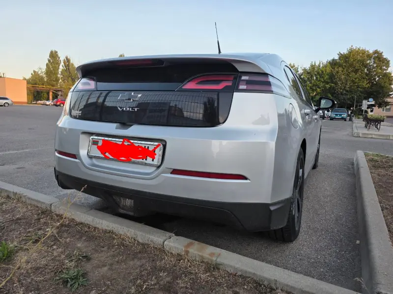 Chevrolet Volt, 2011