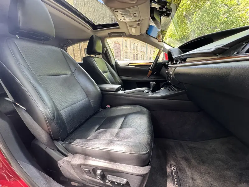 Lexus ES, 2013