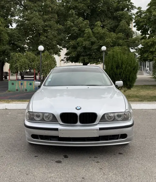 BMW 5 Series, 2001