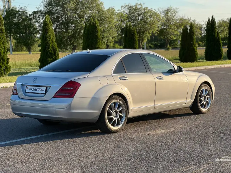 Mercedes-Benz S-Class, 2007
