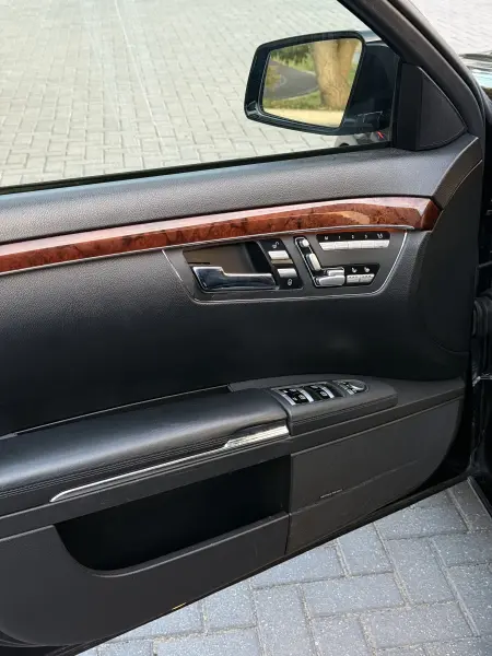 Mercedes-Benz S-Class, 2009