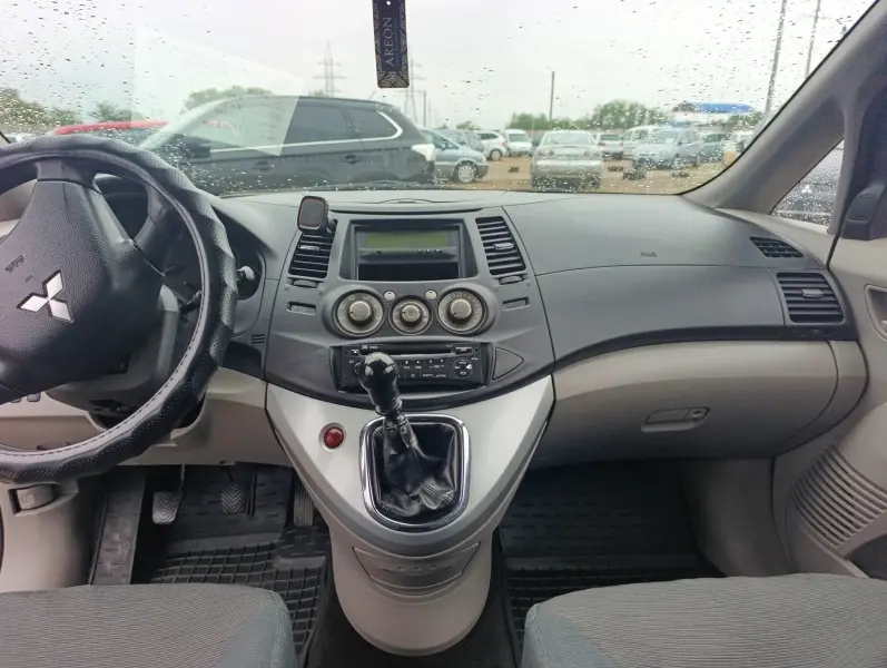 Mitsubishi Grandis, 2006