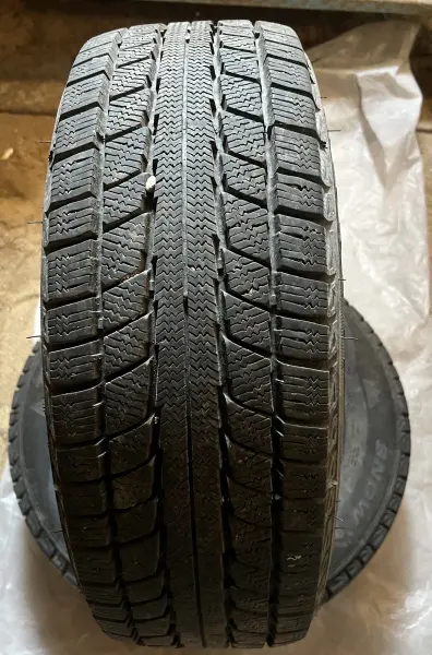 Продам резину 195/65/15