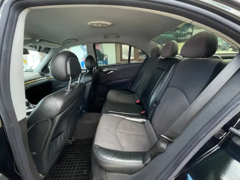 Mercedes-Benz E-Class, 2005