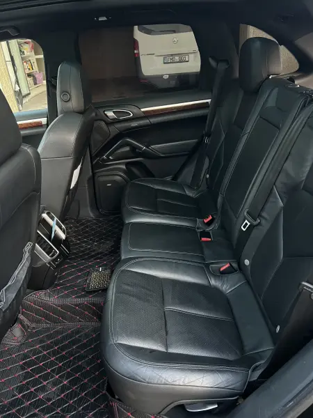 Porsche Cayenne, 2010