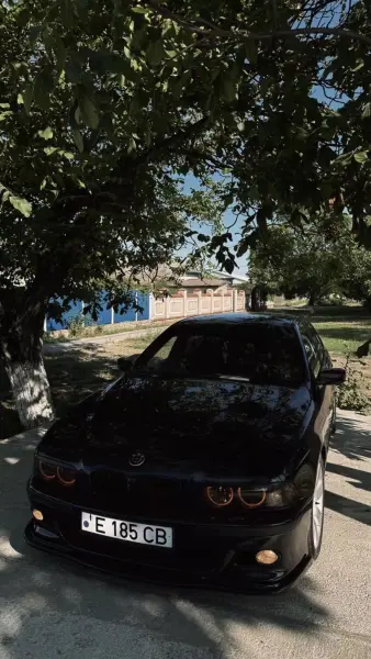BMW 5 Series, 2000