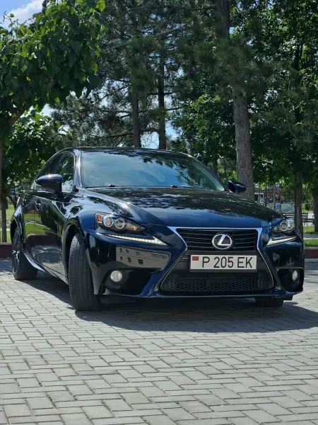 Lexus IS, 2014