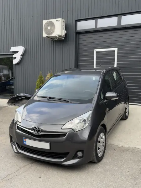 Toyota Verso, 2012