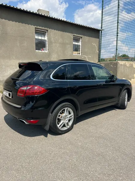 Porsche Cayenne, 2010