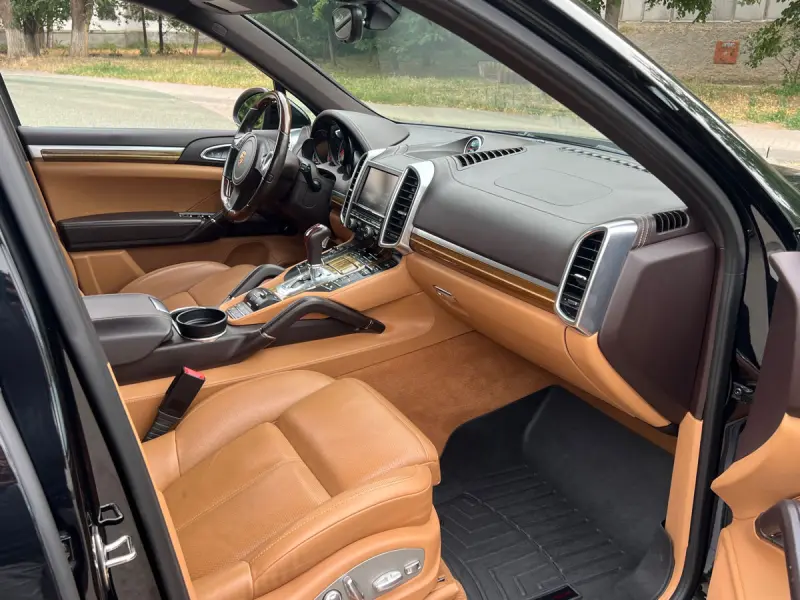 Porsche Cayenne, 2014