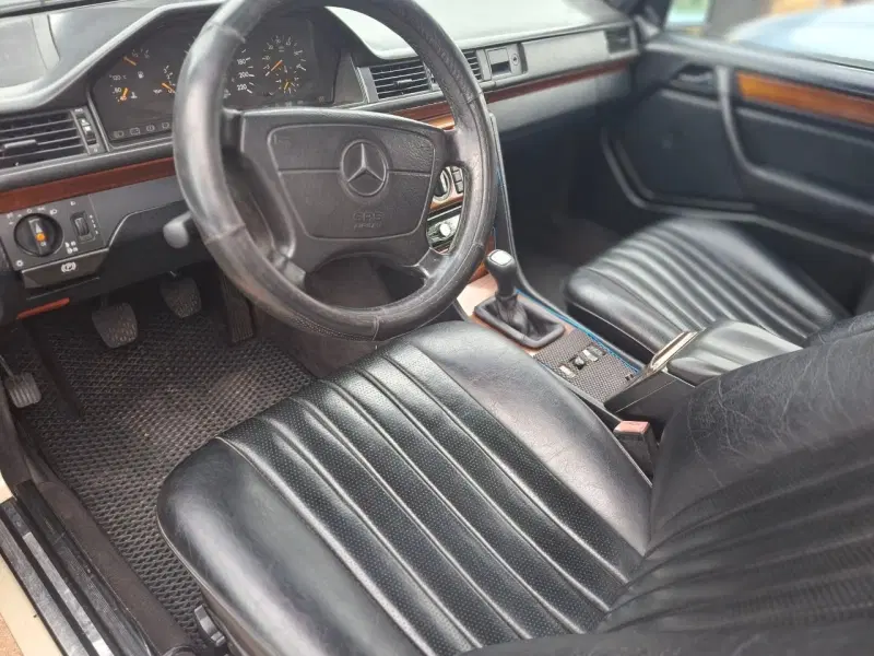 Mercedes-Benz E-Class, 1995