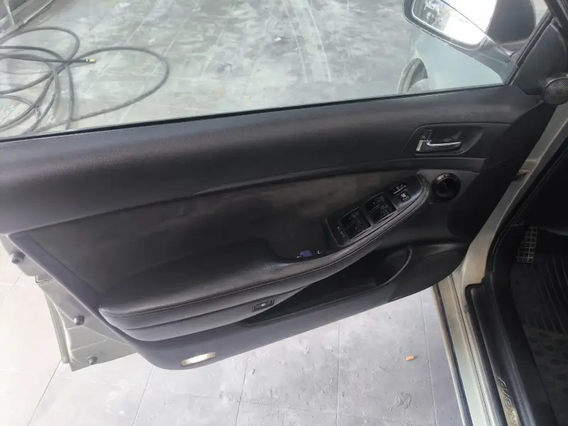 Toyota Avensis, 2003
