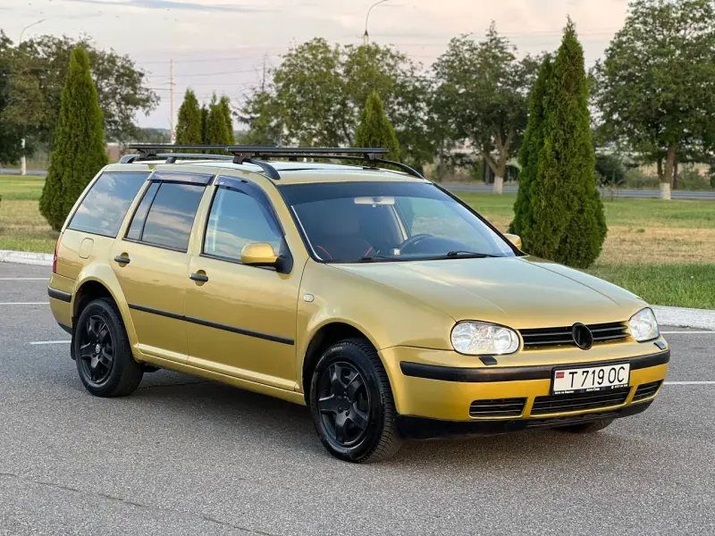 Volkswagen Golf, 2000