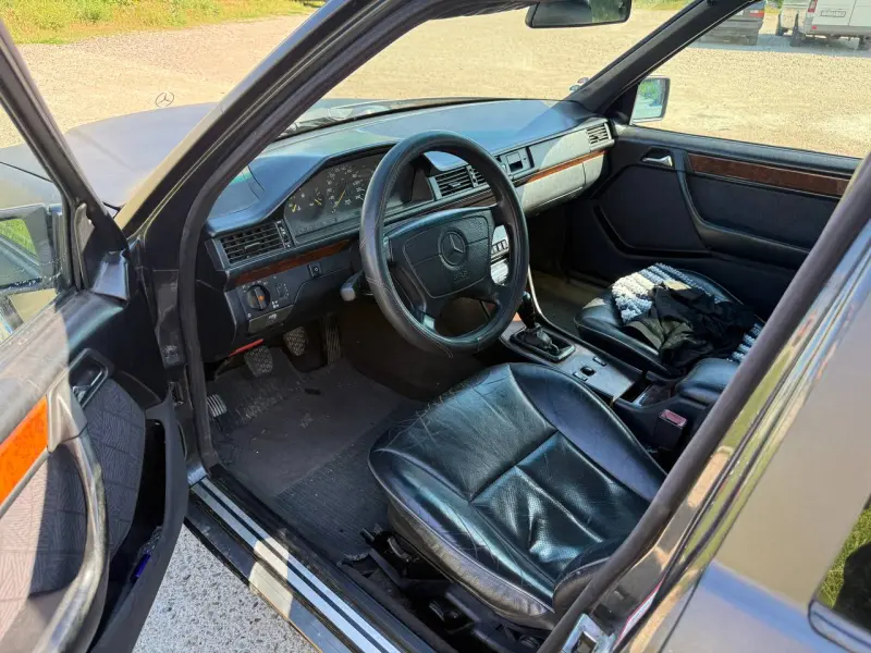 Mercedes-Benz E-Class, 1995