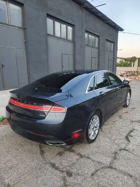 Lincoln MKZ, 2014