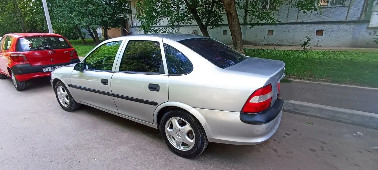 Opel Vectra, 1998