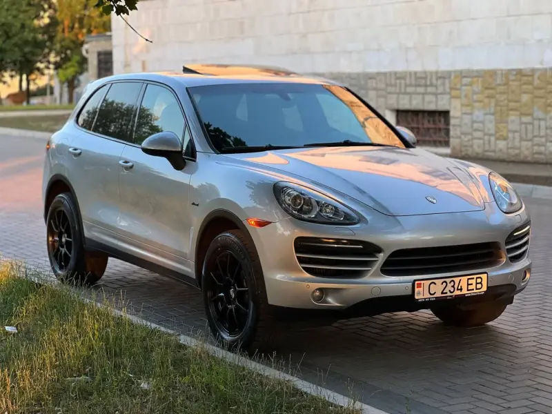 Porsche Cayenne, 2012