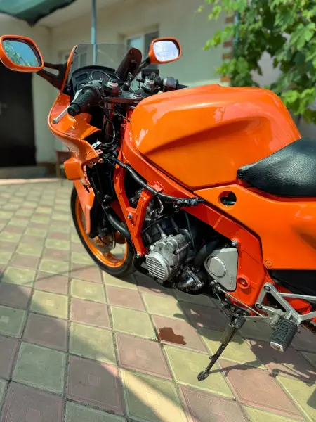 Продам Honda CBR600
