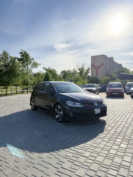 Volkswagen Golf GTI, 2020