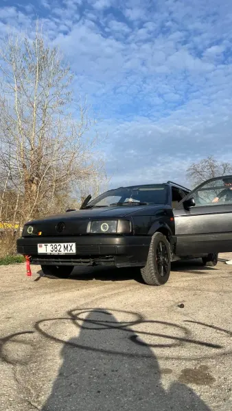 Volkswagen Passat, 1993