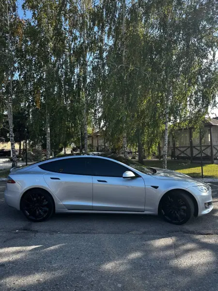 TESLA S, 2017