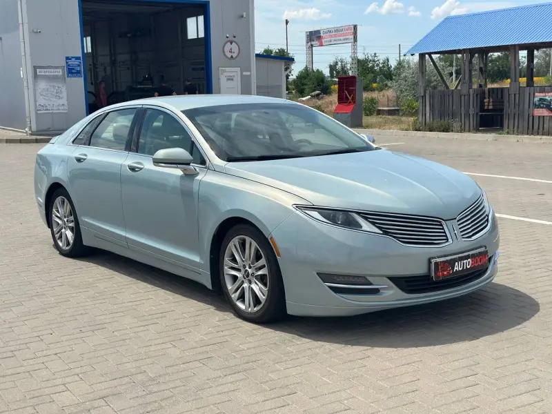 Lincoln MKZ, 2014