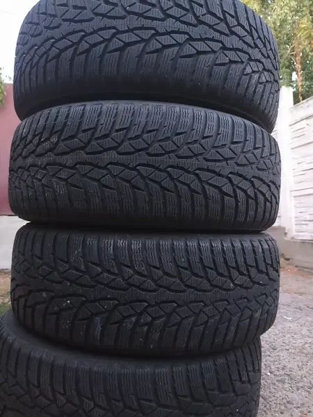 Ком-кт зимних шин  205/65/16  =3200₽ Nokian WR D4 (2022г)