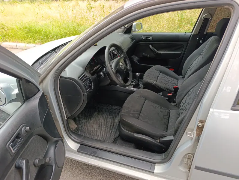 Volkswagen Golf, 1999