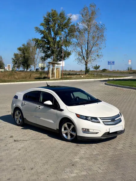Chevrolet Volt, 2011